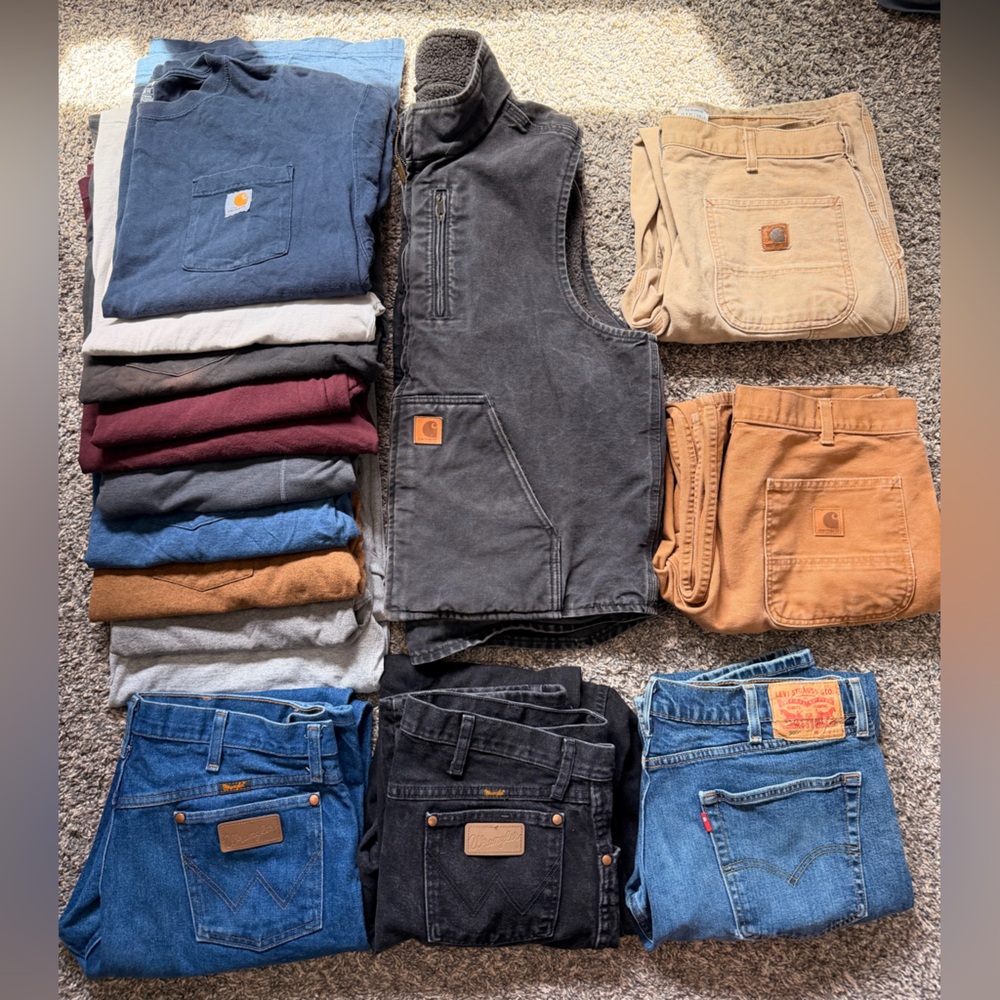 Men’s XL Carhartt and Wrangler Bundle